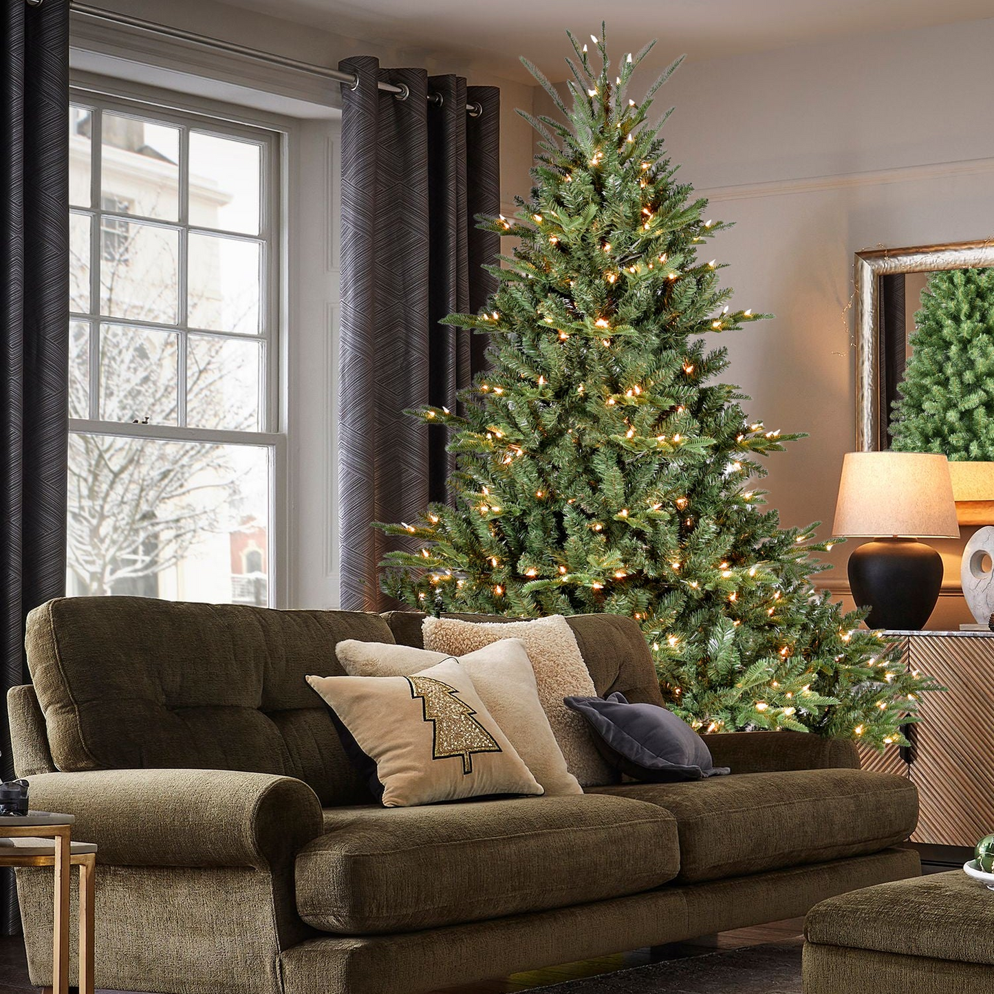 8FT Christmas Tree Simulate Nature Advanced Materials Premium Hinged Spruce Artificial Douglas Firs Tree, Christmas Holiday Party Atmosphere Decoration New Year Celebration PE + PVC Xmas Tree