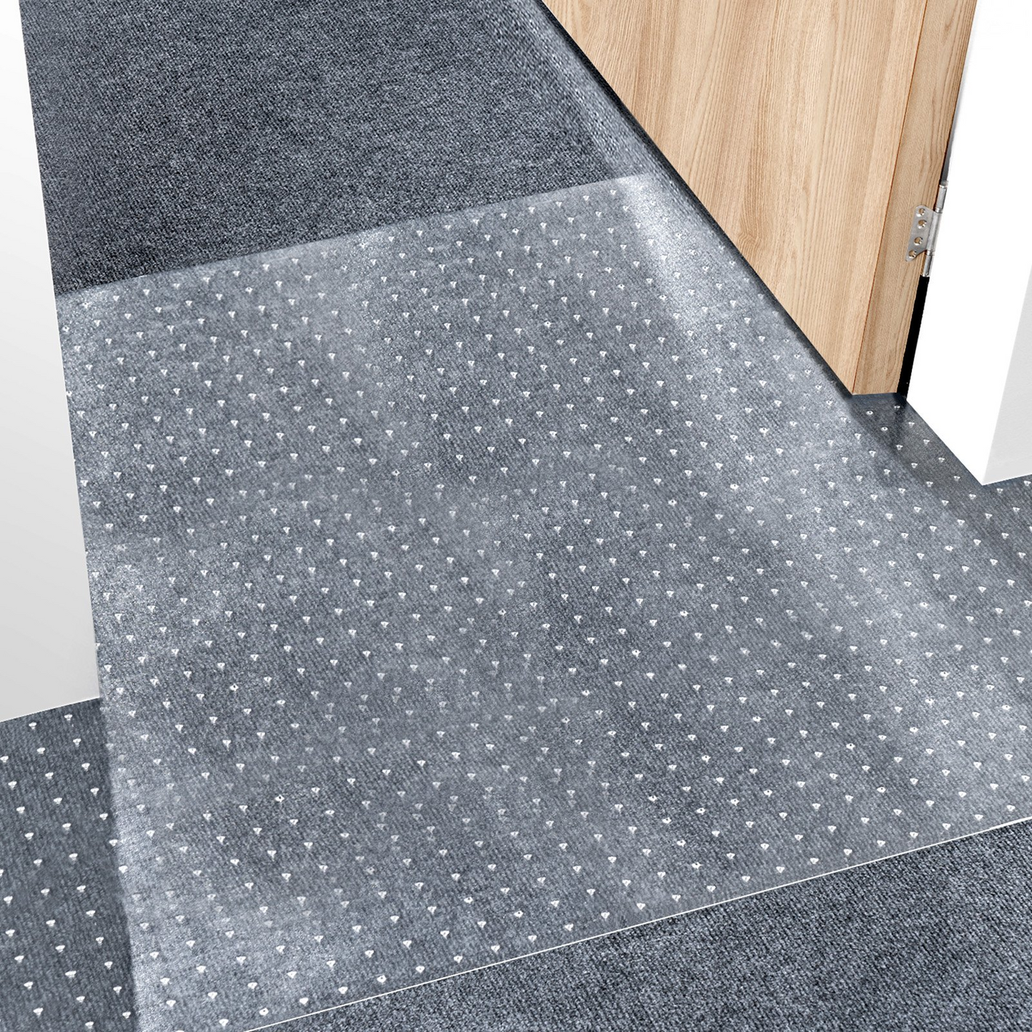 VEVOR Carpet Protector for Pets, 24" x 6' PVC Scratch-Proof Cat Carpet Protector for Doorway, Anti-Slip Cat Scratch Protector Mat, Easy to Cut Plastic Carpet Scratch Stopper, Cat Scratch Guard Carpet